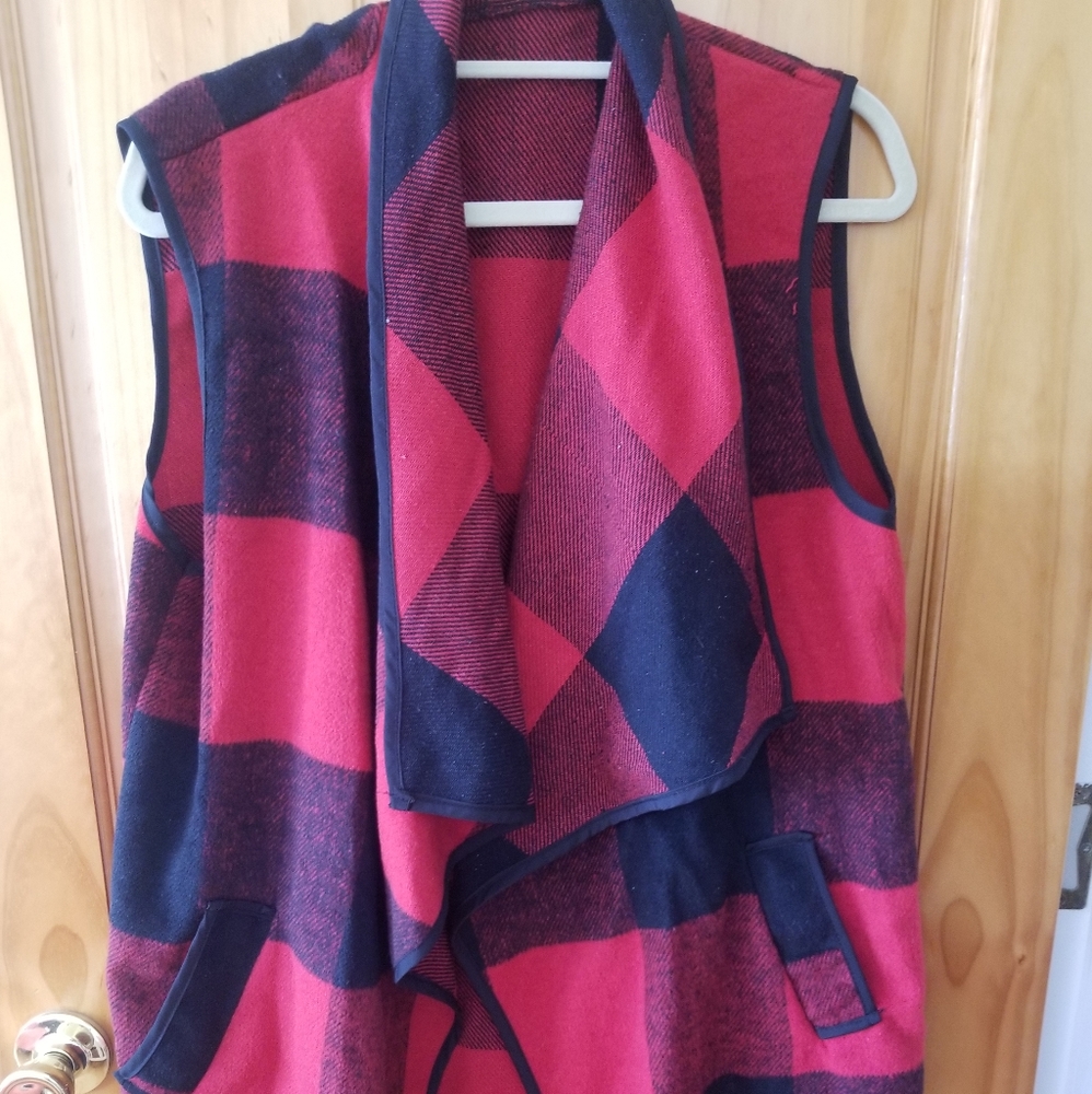 Draped Open Red and Black Plaid Vest size 2x - Picture 1 of 8